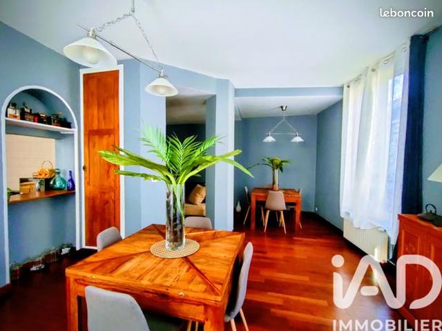 Maison 9 pièces 285 m²
