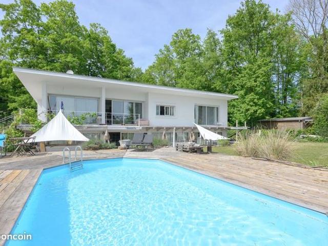 Maison 9 pièces 285 m²