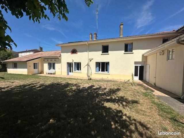 Maison 9 pièces 285 m²