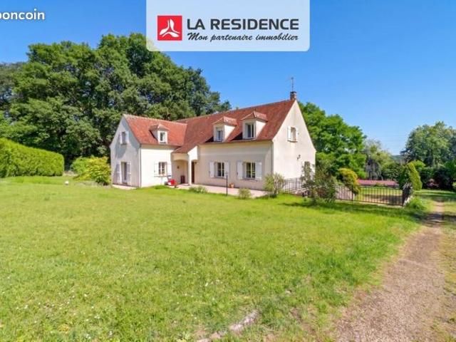 Maison 9 pièces 285 m²