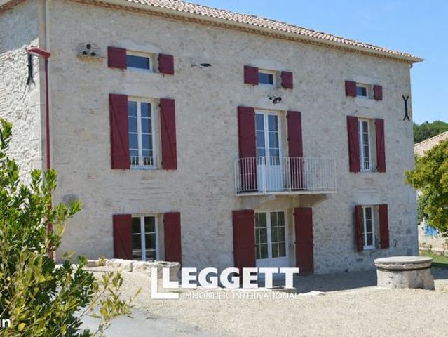 Maison 9 pièces 285 m²