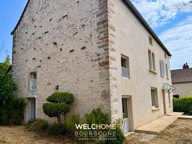 Maison 9 pièces 286 m²