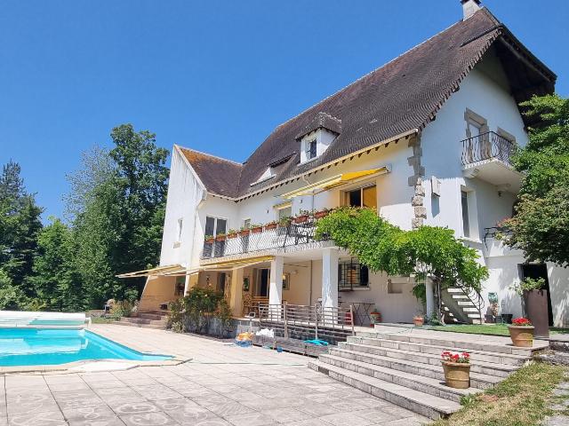 Maison 9 pièces 286 m²