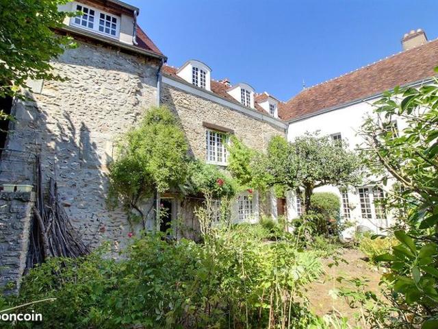 Maison 9 pièces 288 m²