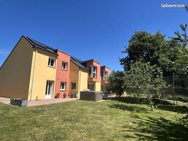 Maison 9 pièces 288 m²