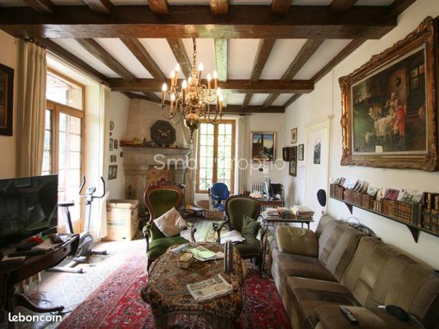 Maison 9 pièces 288 m²