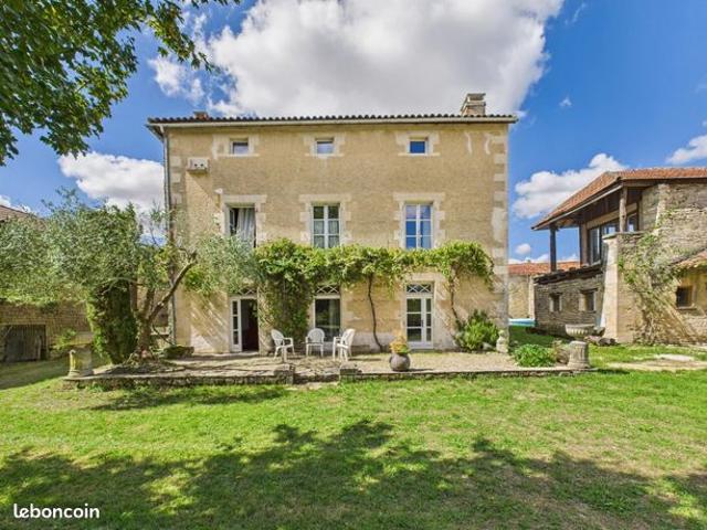 Maison 9 pièces 289 m²