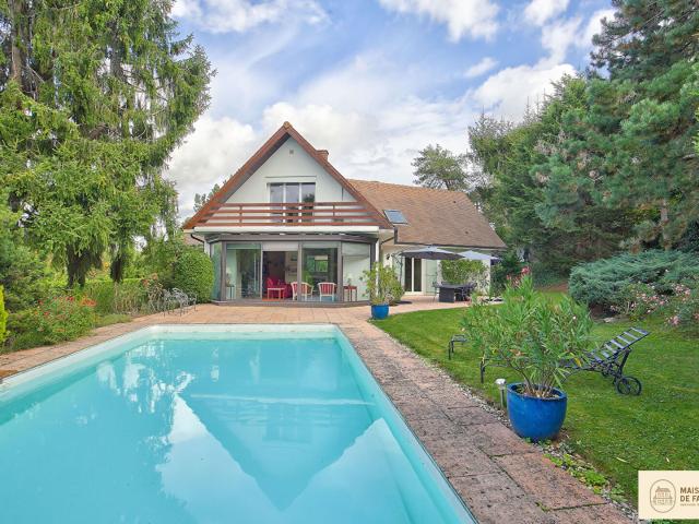 Maison 9 pièces 289 m²