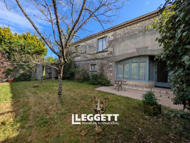 Maison 9 pièces 280 m²
