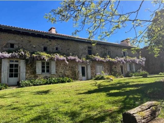 Maison 9 pièces 280 m²