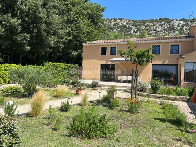 Maison 9 pièces 280 m²