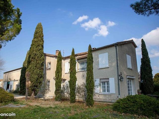 Maison 9 pièces 280 m²
