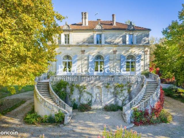 Maison 9 pièces 280 m²