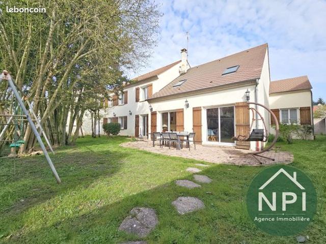 Maison 9 pièces 280 m²