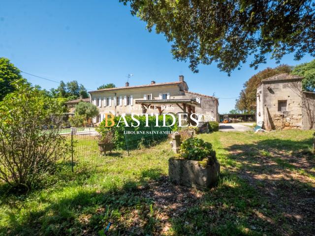 Maison 9 pièces 280 m²
