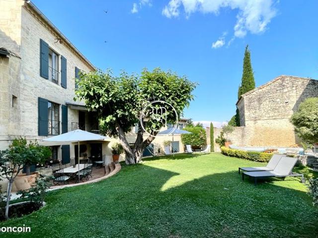 Maison 9 pièces 280 m²