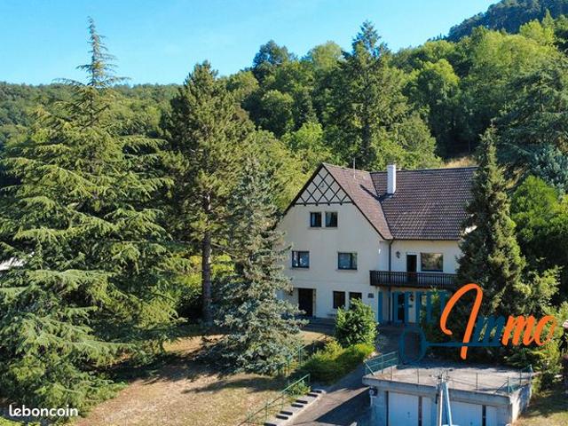 Maison 9 pièces 280 m²