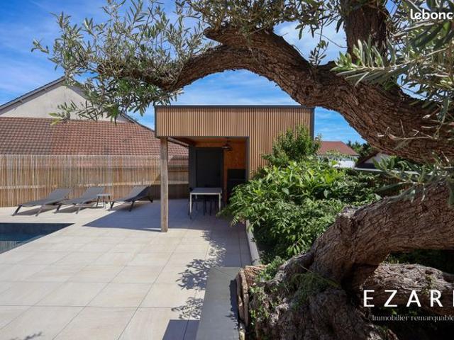 Maison 9 pièces 280 m²