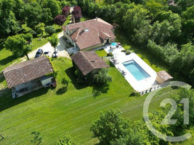 Maison 9 pièces 280 m²