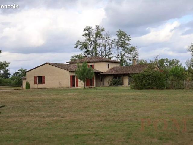Maison 9 pièces 280 m²