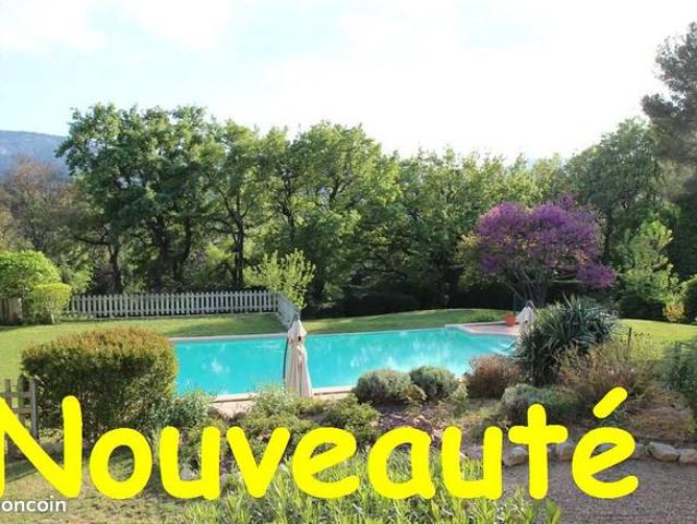 Maison 9 pièces 280 m²