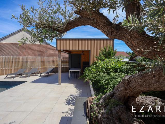 Maison 9 pièces 280 m²