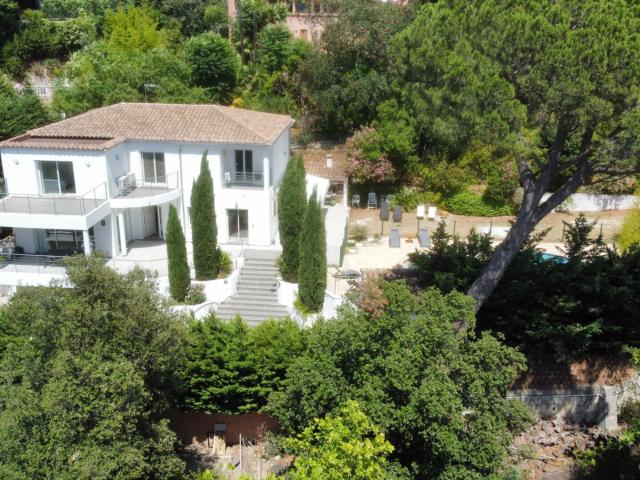 Maison 9 pièces 281 m²