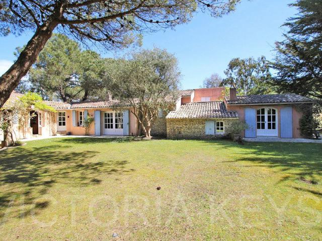 Maison 9 pièces 282 m²