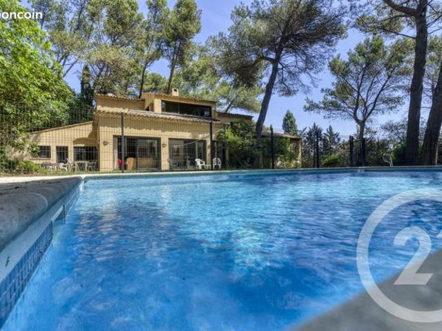 Maison 9 pièces 283 m²
