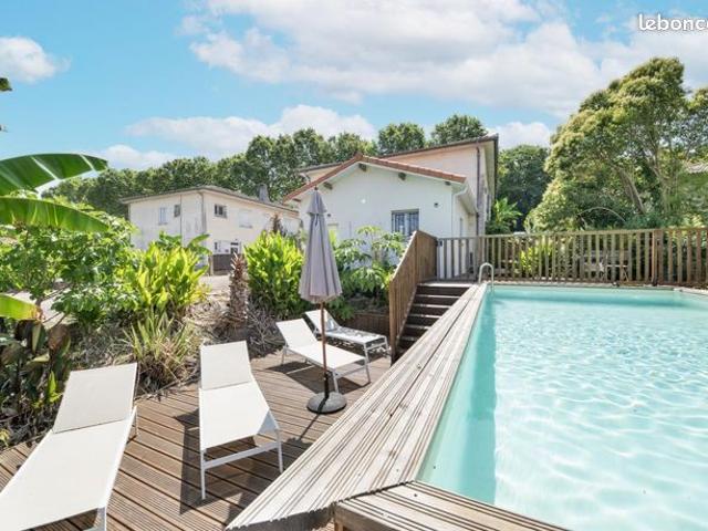 Maison 9 pièces 283 m²