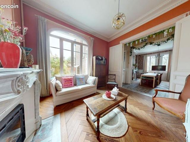Maison 9 pièces 283 m²
