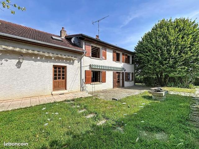Maison 9 pièces 283 m²