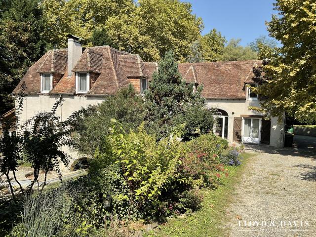 Maison 9 pièces 283 m²