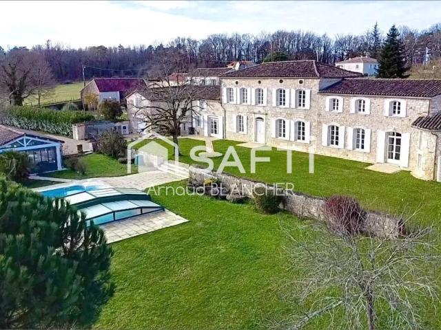 Maison 9 pièces 294 m²