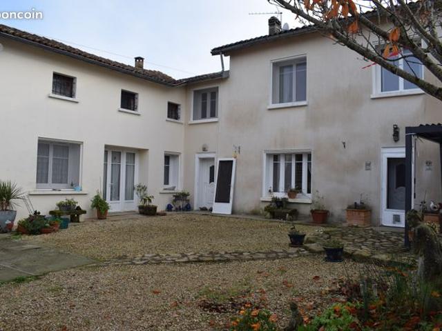 Maison 9 pièces 294 m²