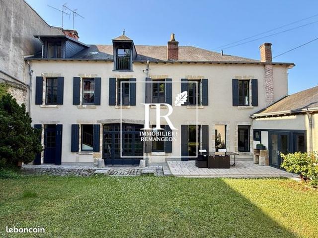 Maison 9 pièces 295 m²