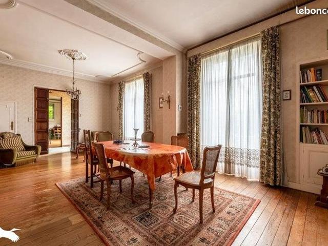 Maison 9 pièces 295 m²