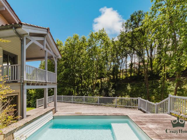 Maison 9 pièces 295 m²