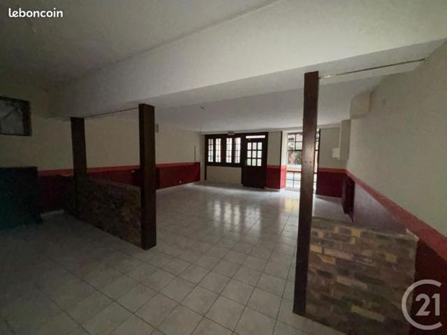 Maison 9 pièces 296 m²