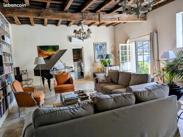 Maison 9 pièces 296 m²
