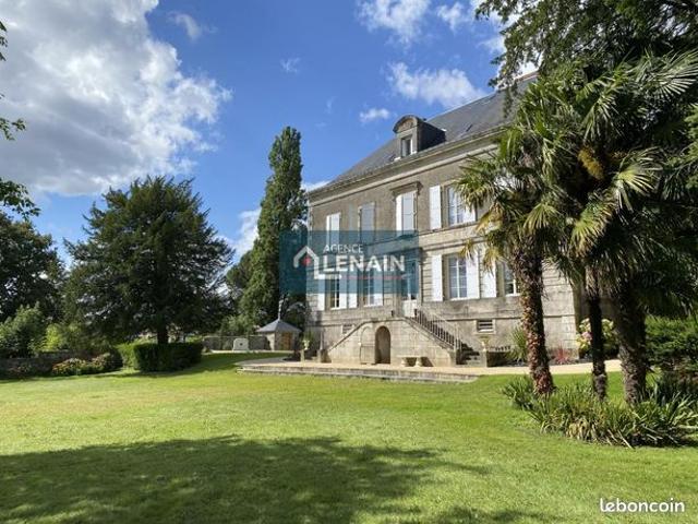 Maison 9 pièces 296 m²