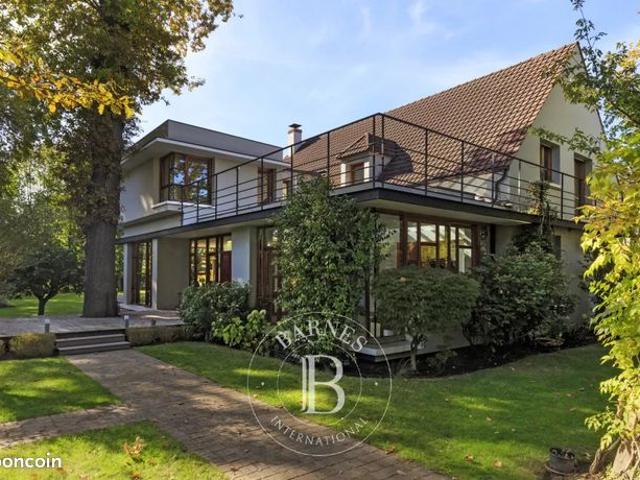 Maison 9 pièces 296 m²