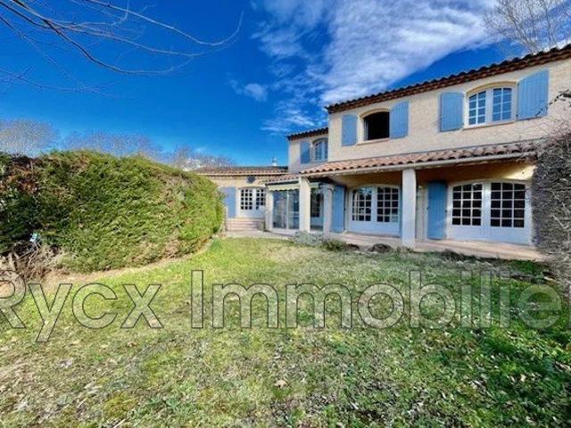 Maison 9 pièces 296 m²