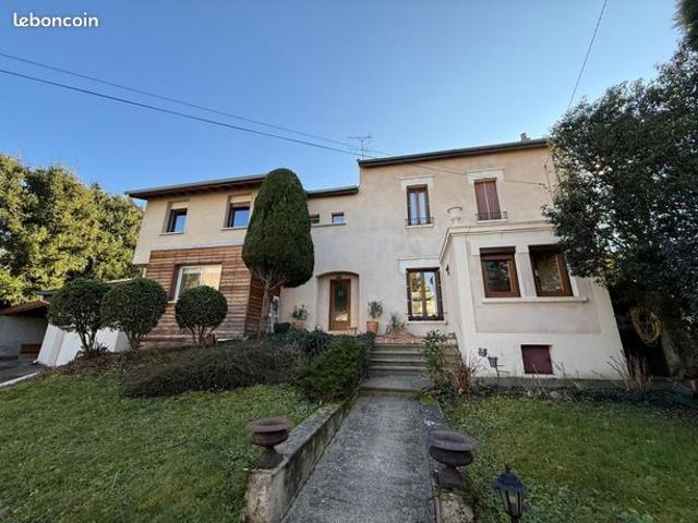 Maison 9 pièces 297 m²