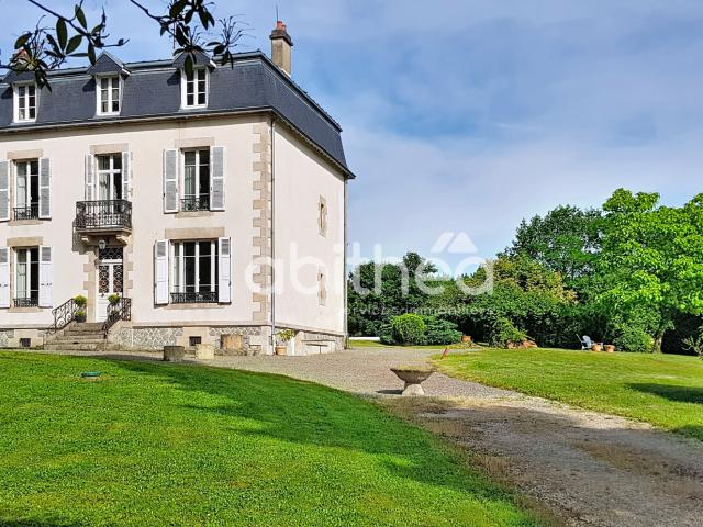 Maison 9 pièces 298 m²