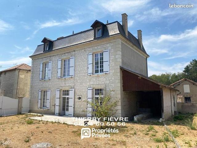 Maison 9 pièces 299 m²