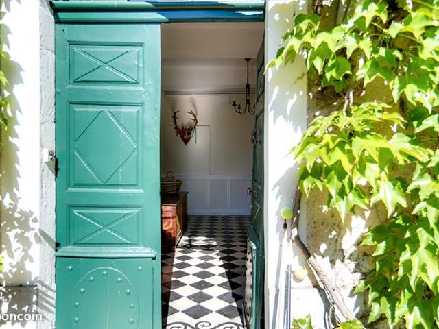 Maison 9 pièces 290 m²