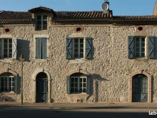 Maison 9 pièces 290 m²