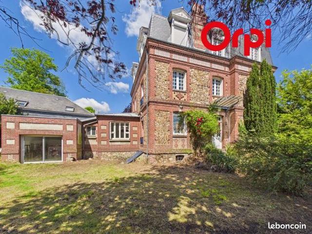 Maison 9 pièces 290 m²