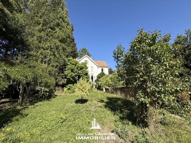 Maison 9 pièces 290 m²